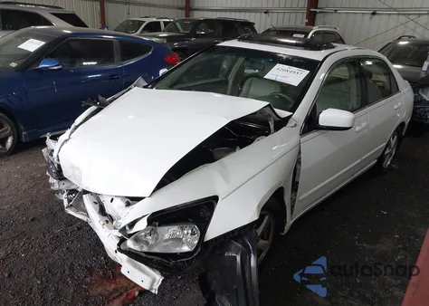 2005 Honda Accord 2.4 Ex from USA, damaged, VIN 1HGCM56865A097123